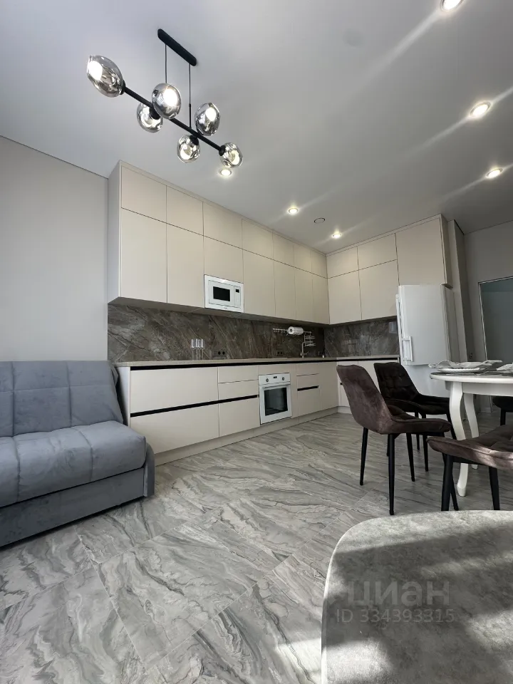 3-комн. квартира, 72,1 м², 28/35 этаж