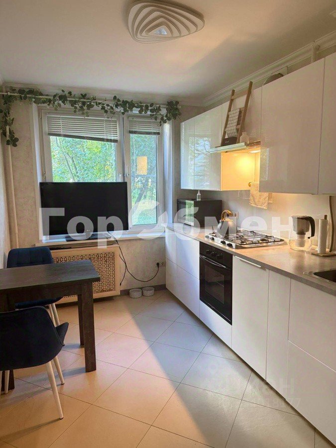 2-комн. квартира, 50 м², 1/12 этаж
