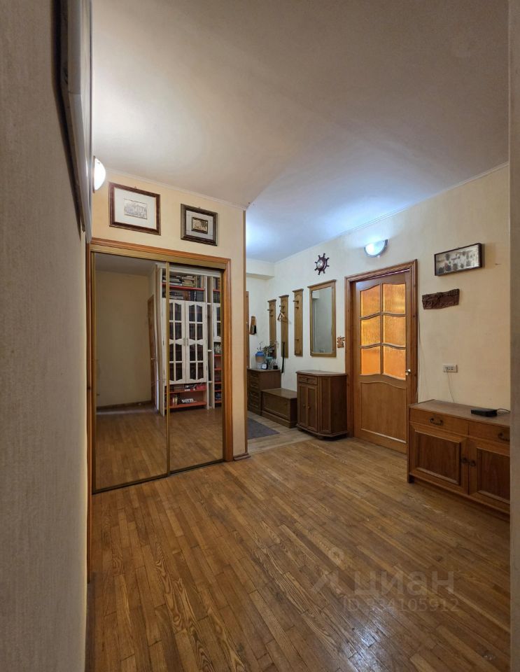 3-комн. квартира, 70 м², 4/5 этаж