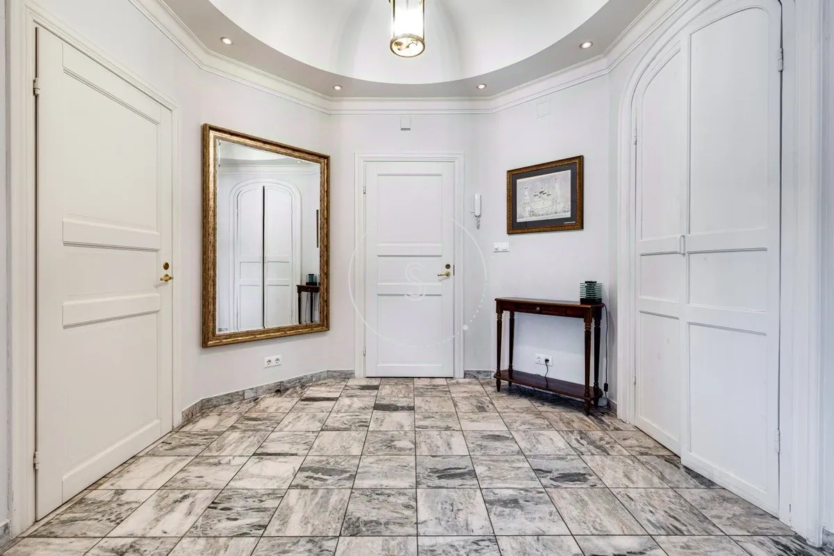 2-комн. квартира, 66 м², 8/8 этаж