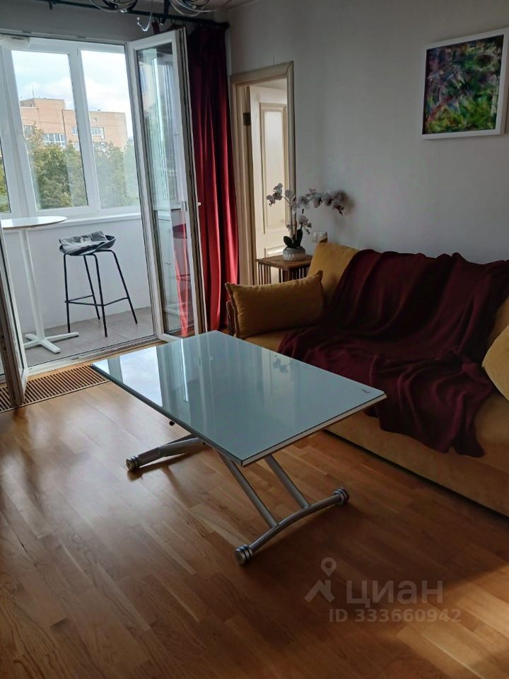 2-комн. квартира, 40 м², 6/8 этаж