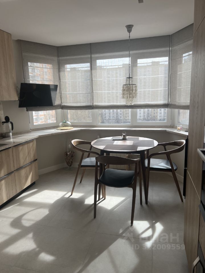 3-комн. квартира, 80 м², 8/17 этаж