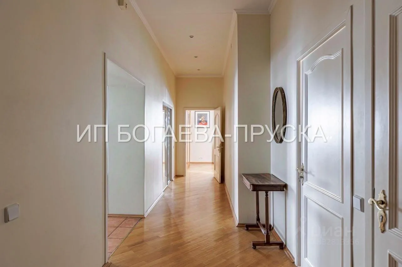 3-комн. квартира, 97 м², 2/4 этаж