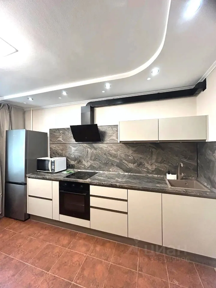2-комн. квартира, 66 м², 3/17 этаж