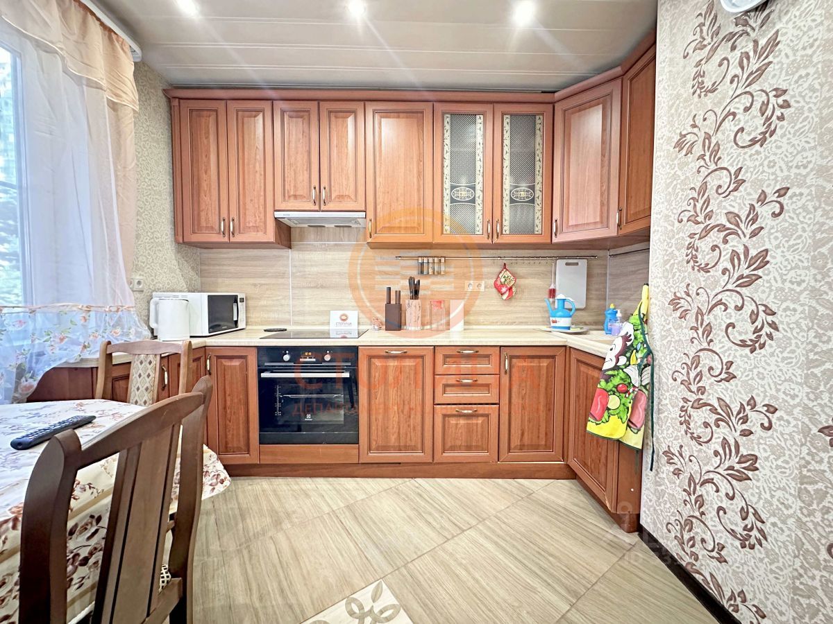 2-комн. квартира, 65 м², 4/17 этаж