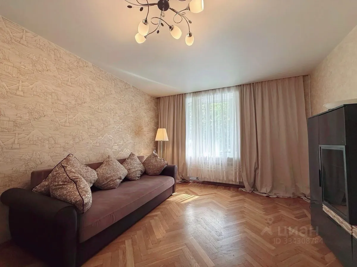 2-комн. квартира, 60 м², 2/8 этаж