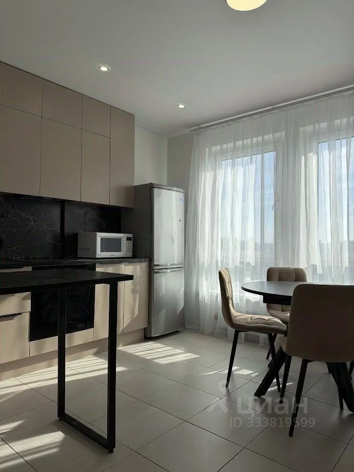 2-комн. квартира, 54 м², 13/33 этаж
