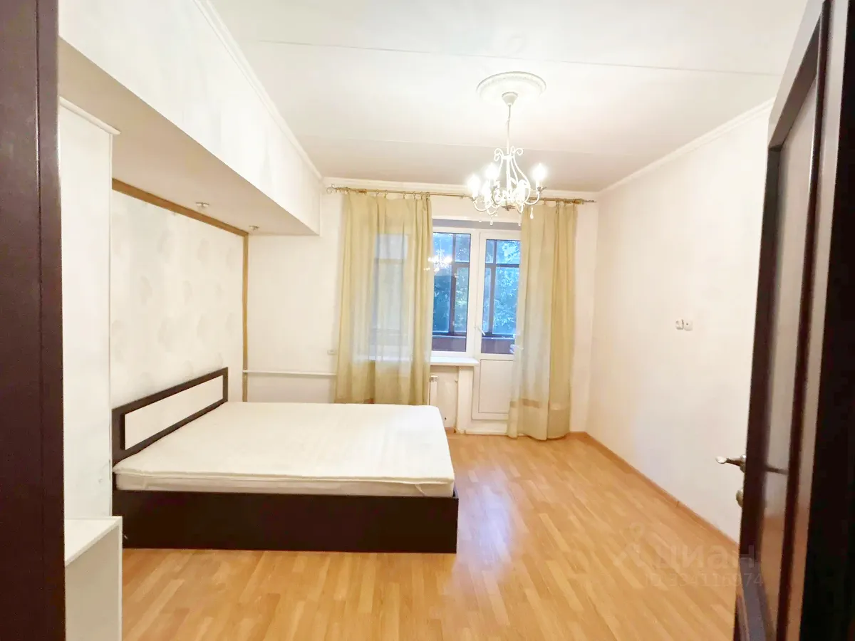 2-комн. квартира, 58 м², 2/5 этаж