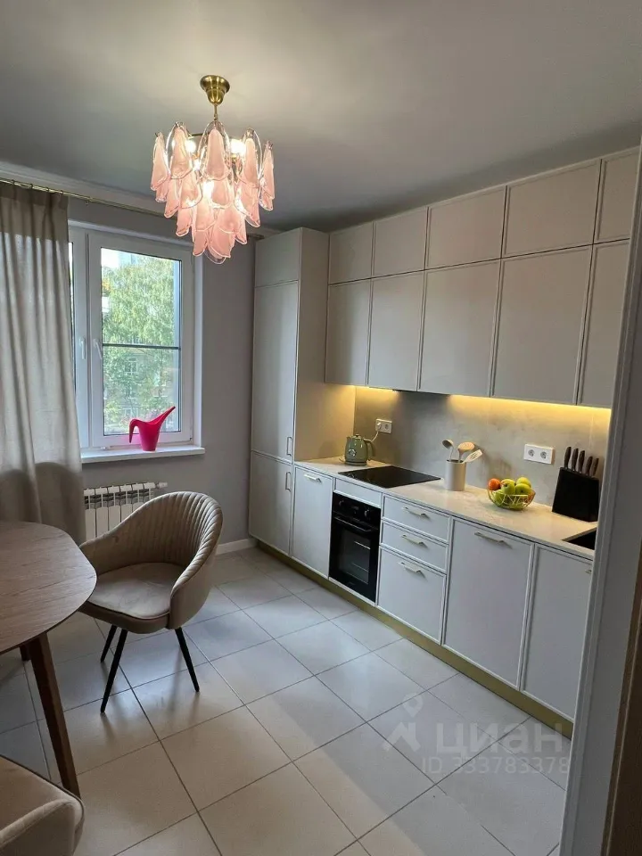 2-комн. квартира, 56 м², 3/21 этаж