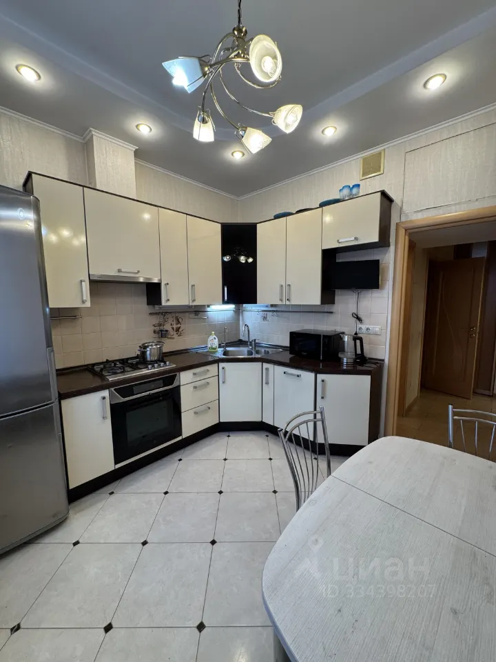 2-комн. квартира, 60 м², 6/8 этаж