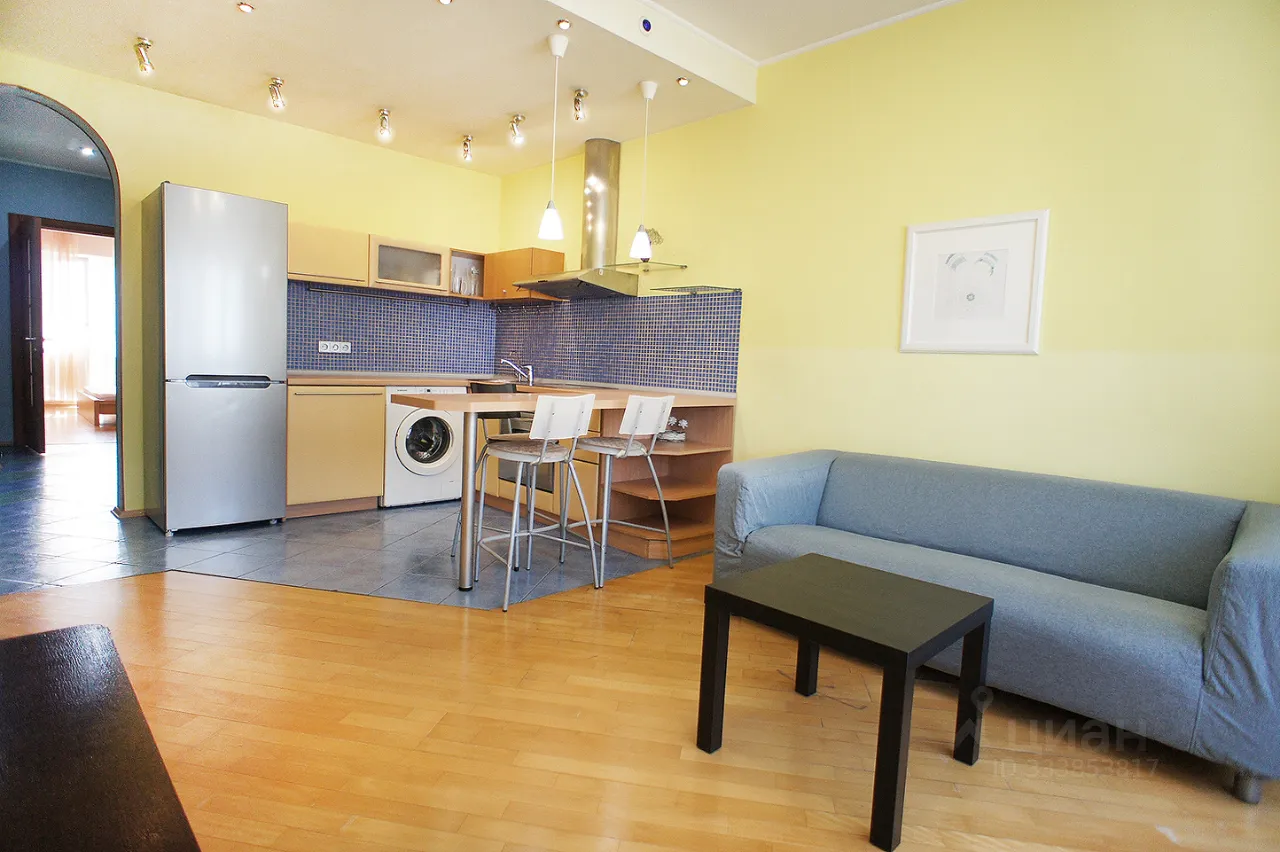 2-комн. квартира, 68 м², 8/10 этаж