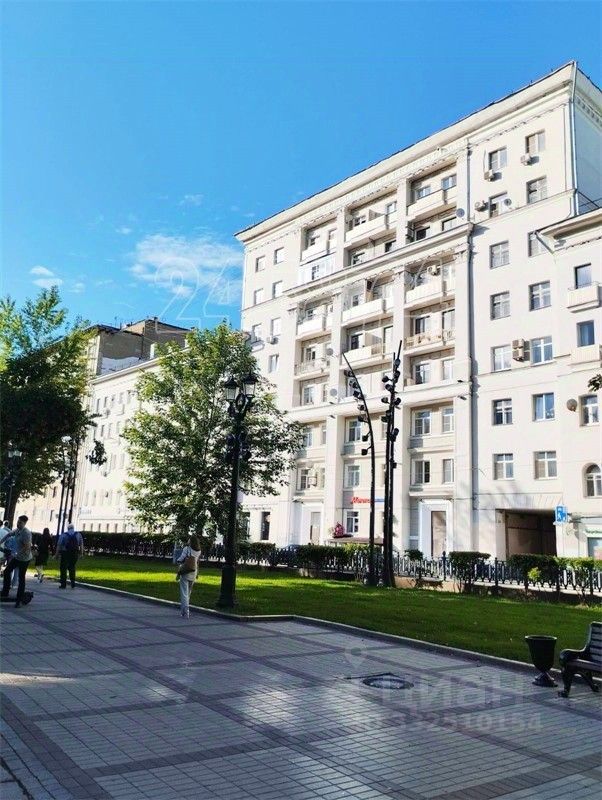 2-комн. квартира, 55 м², 3/7 этаж