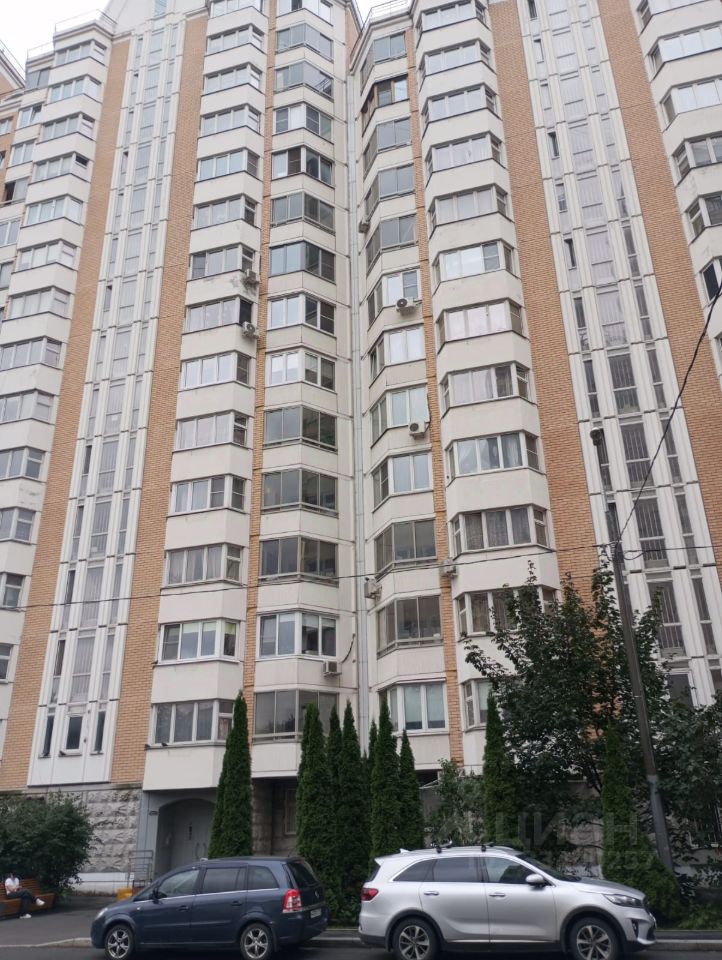 2-комн. квартира, 54 м², 3/17 этаж