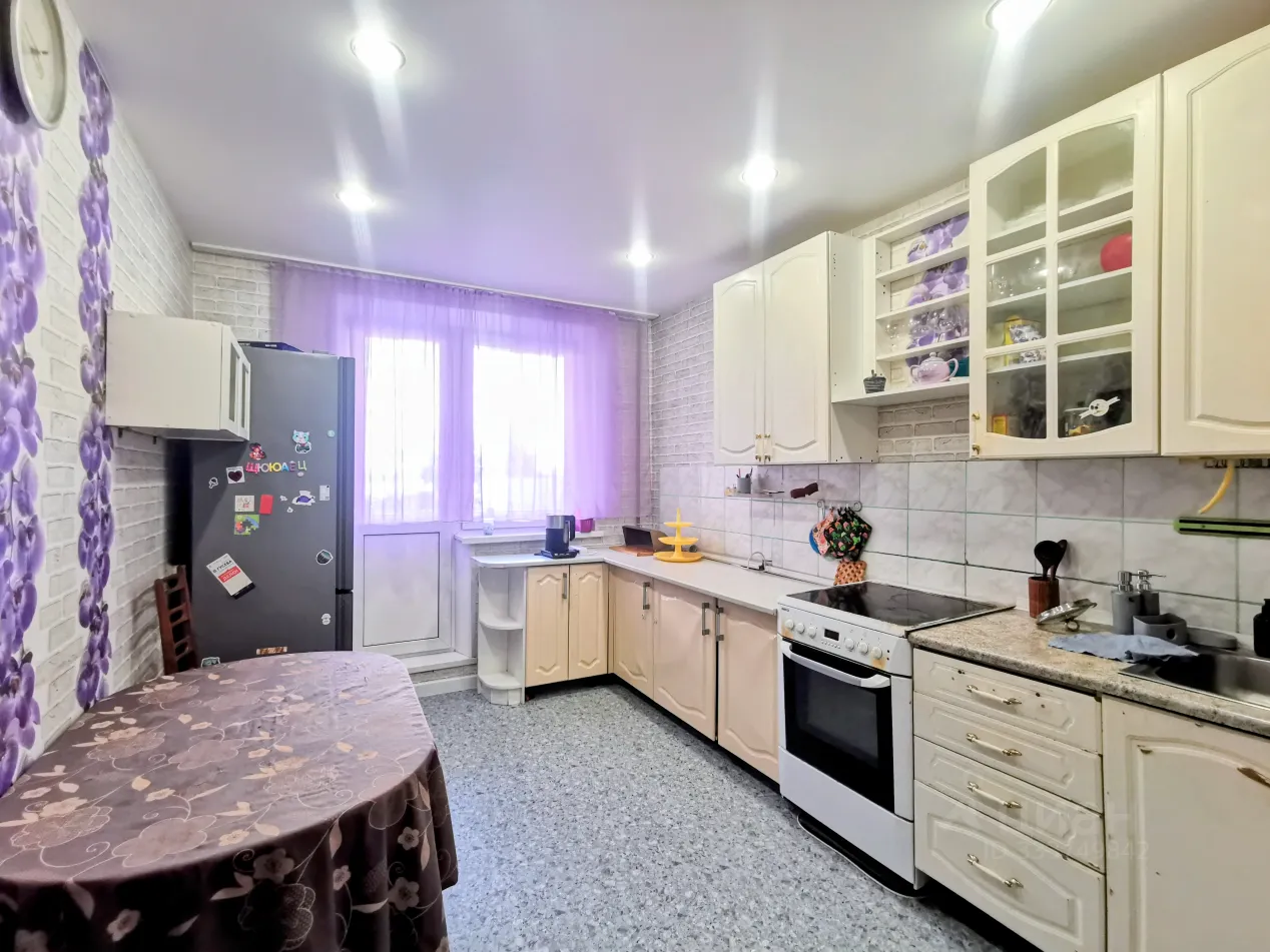 3-комн. квартира, 81,3 м², 2/10 этаж