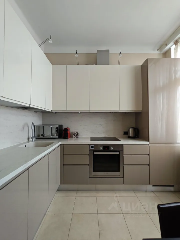 2-комн. квартира, 60 м², 5/8 этаж