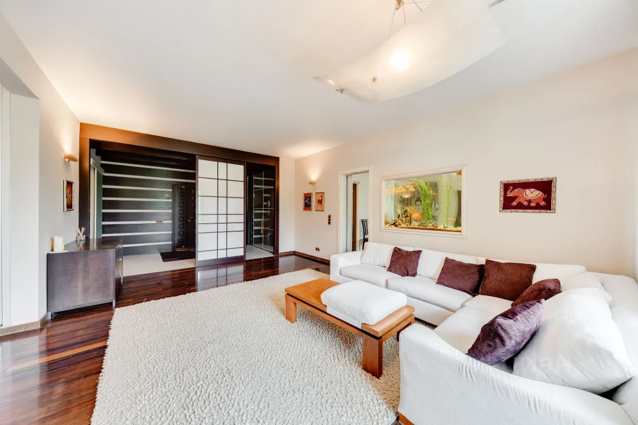 2-комн. квартира, 95 м², 4/17 этаж