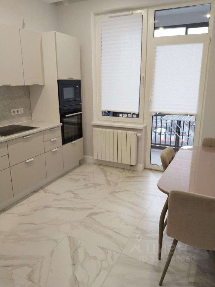 2-комн. квартира, 63 м², 14/27 этаж