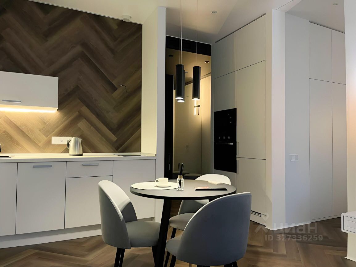 2-комн. квартира, 43 м², 12/21 этаж