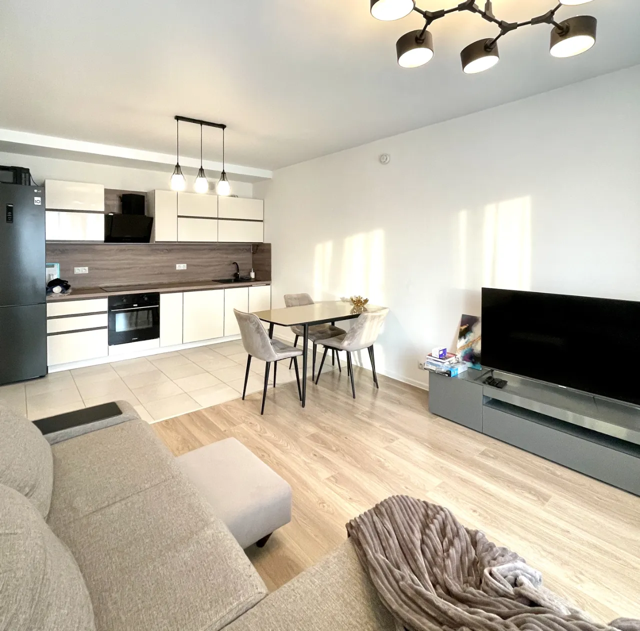 3-комн. квартира, 61 м², 23/25 этаж