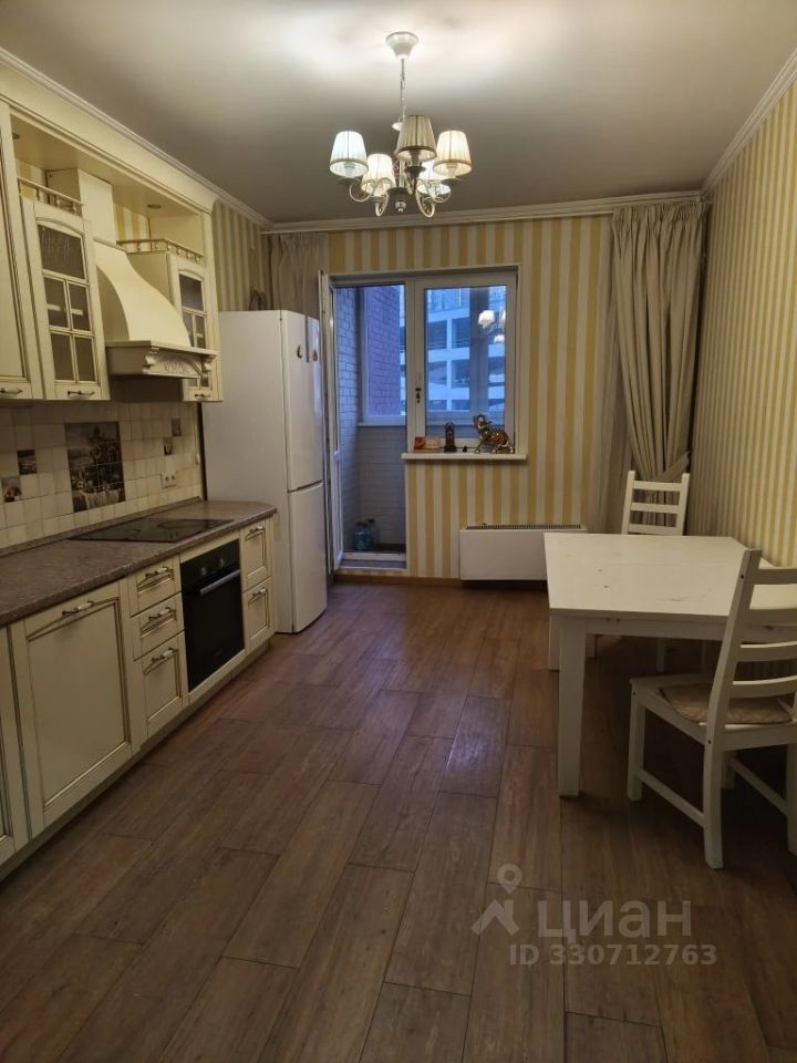 2-комн. квартира, 66 м², 2/19 этаж