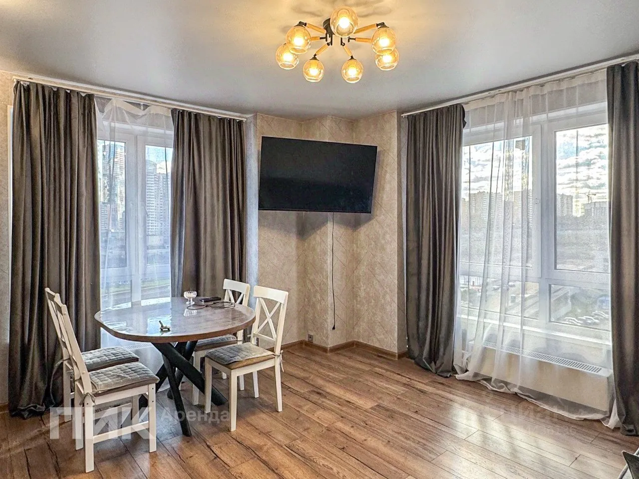 2-комн. квартира, 42 м², 10/33 этаж
