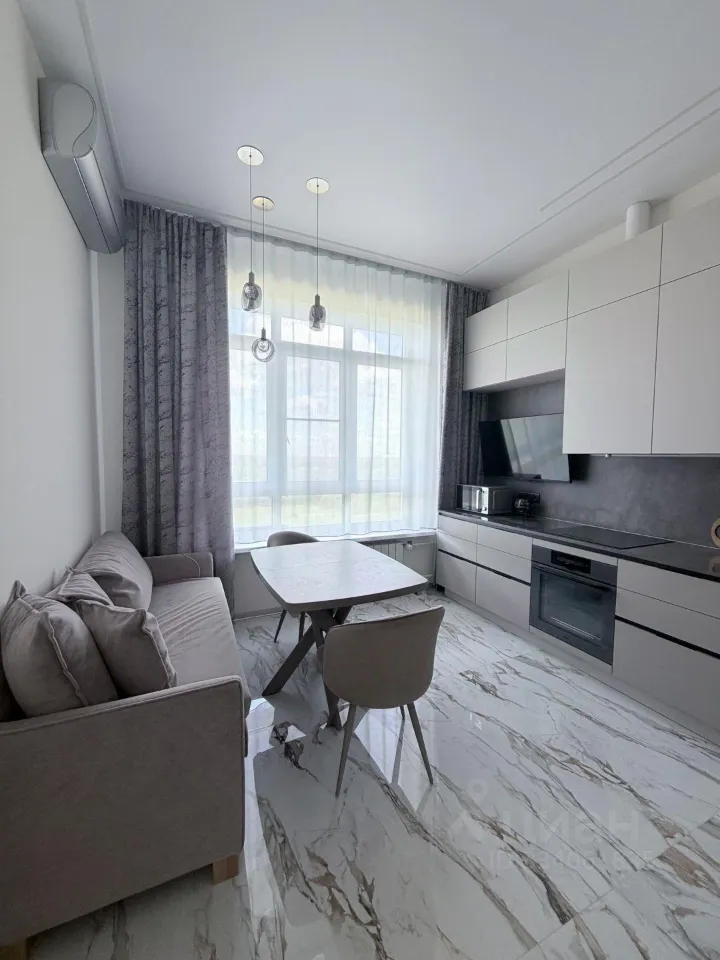 2-комн. квартира, 57,3 м², 14/14 этаж