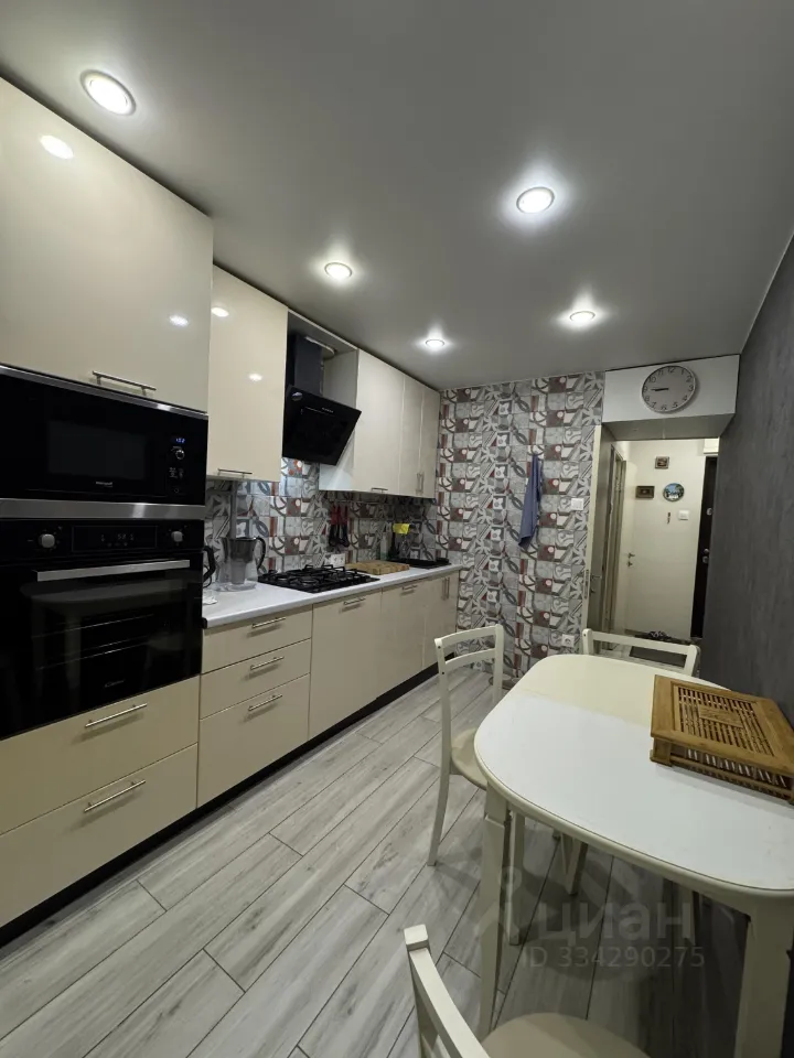 2-комн. квартира, 48 м², 7/12 этаж