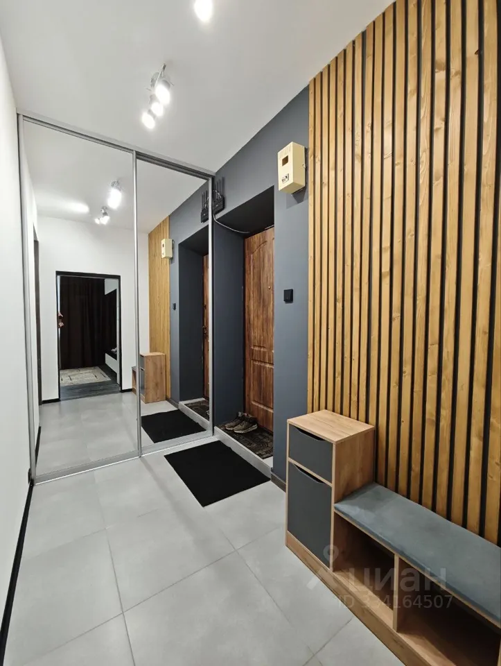 2-комн. квартира, 56 м², 1/5 этаж