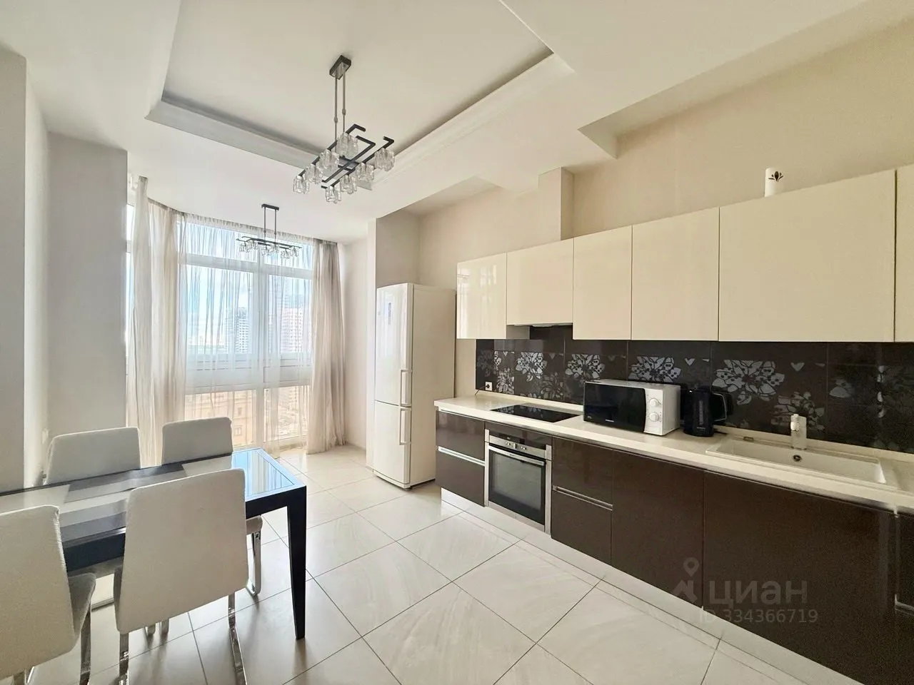 2-комн. квартира, 75 м², 18/20 этаж