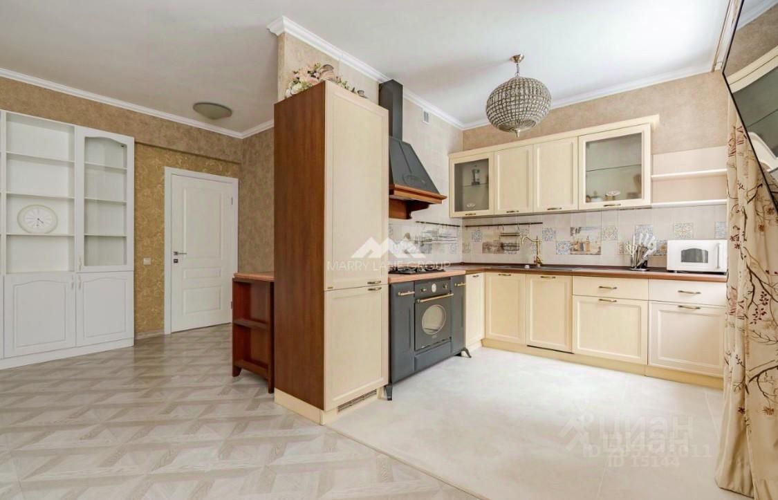 3-комн. квартира, 70 м², 1/8 этаж