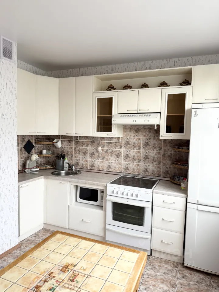 3-комн. квартира, 75 м², 10/17 этаж