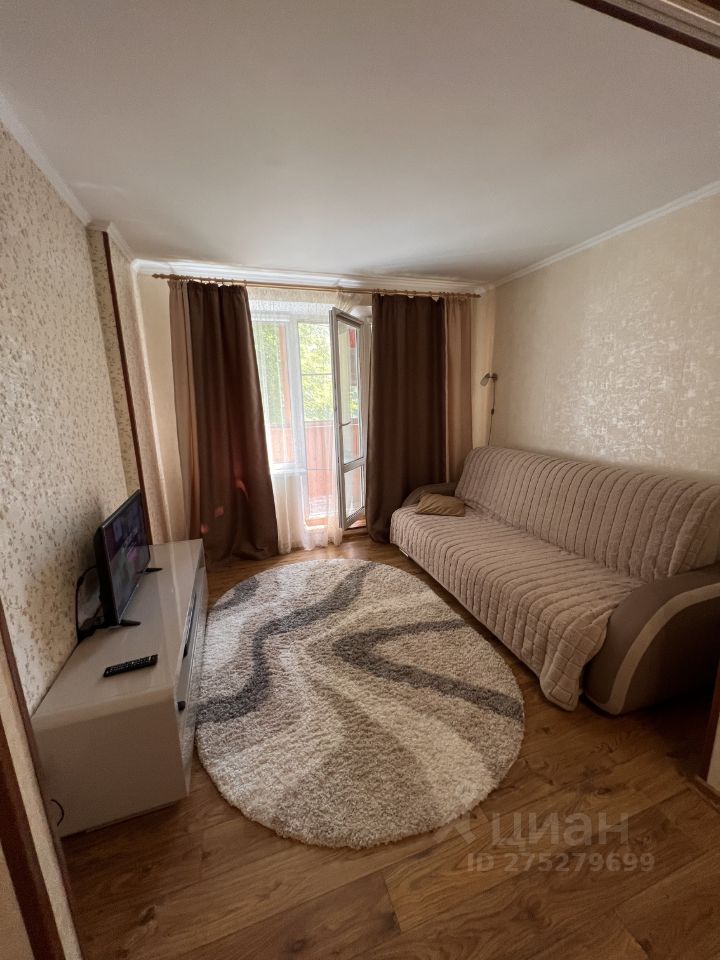 2-комн. квартира, 46 м², 2/5 этаж
