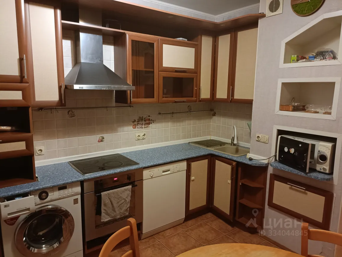2-комн. квартира, 58 м², 3/17 этаж