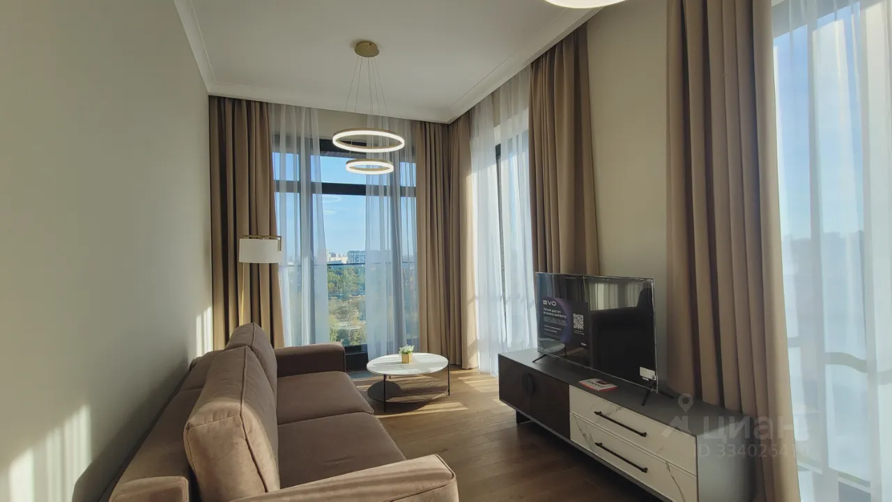 2-комн. квартира, 61 м², 8/25 этаж