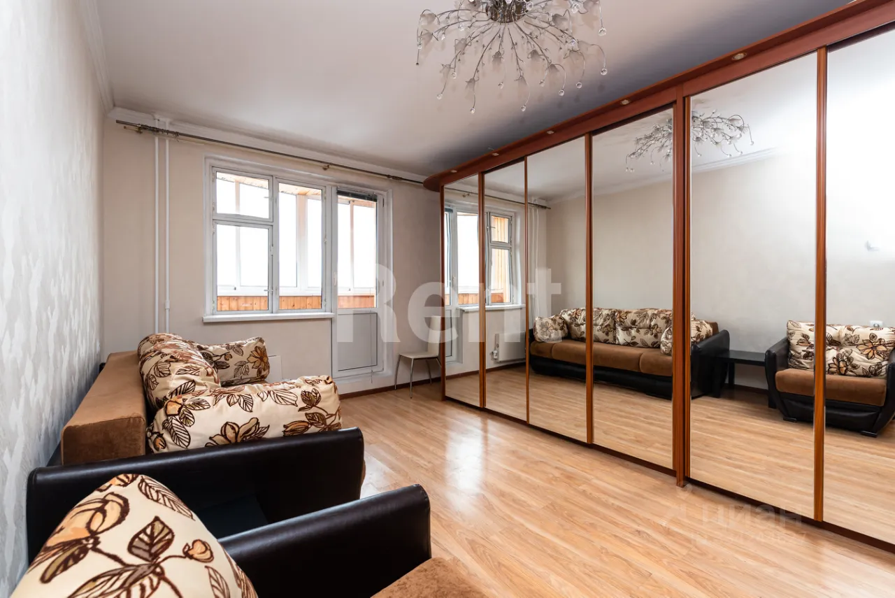 2-комн. квартира, 53 м², 15/17 этаж