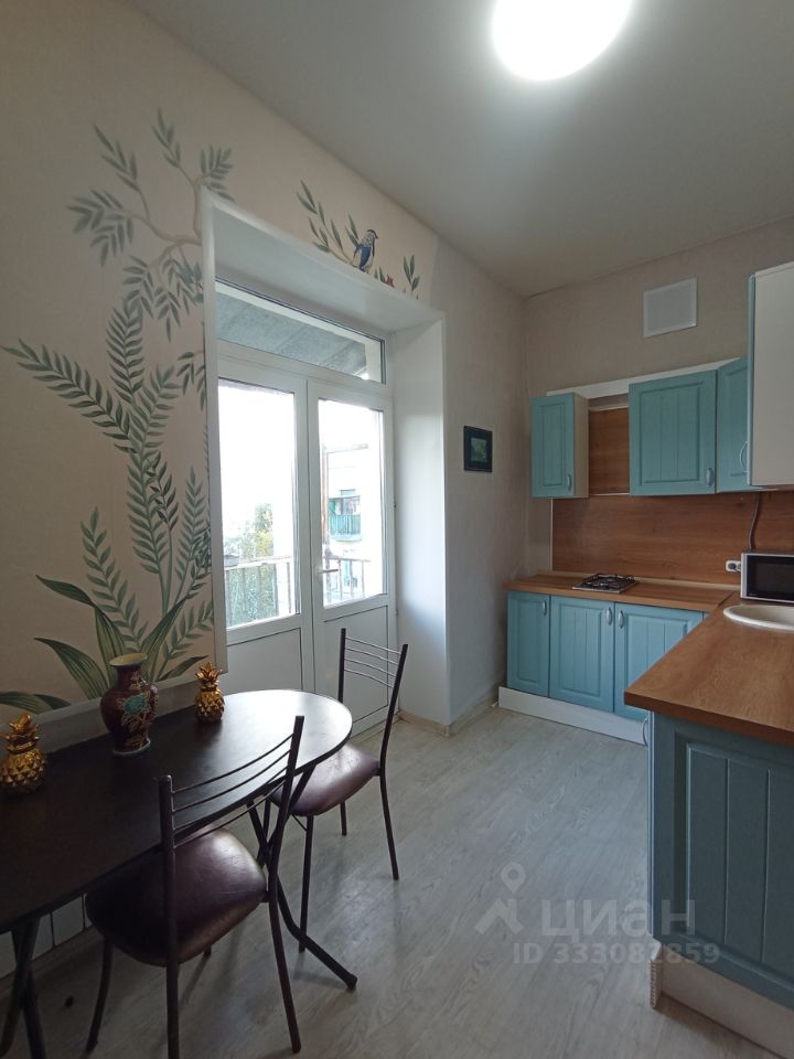 3-комн. квартира, 80 м², 4/5 этаж
