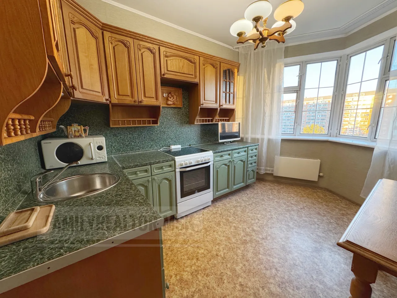 2-комн. квартира, 52 м², 10/12 этаж