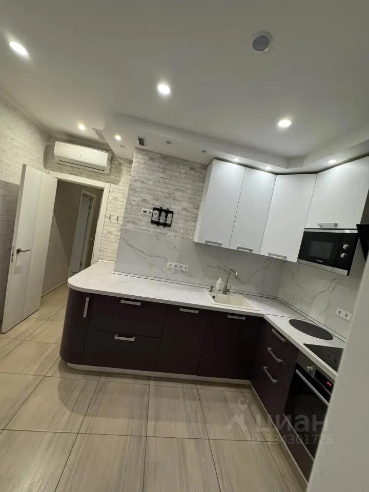 2-комн. квартира, 60 м², 4/18 этаж