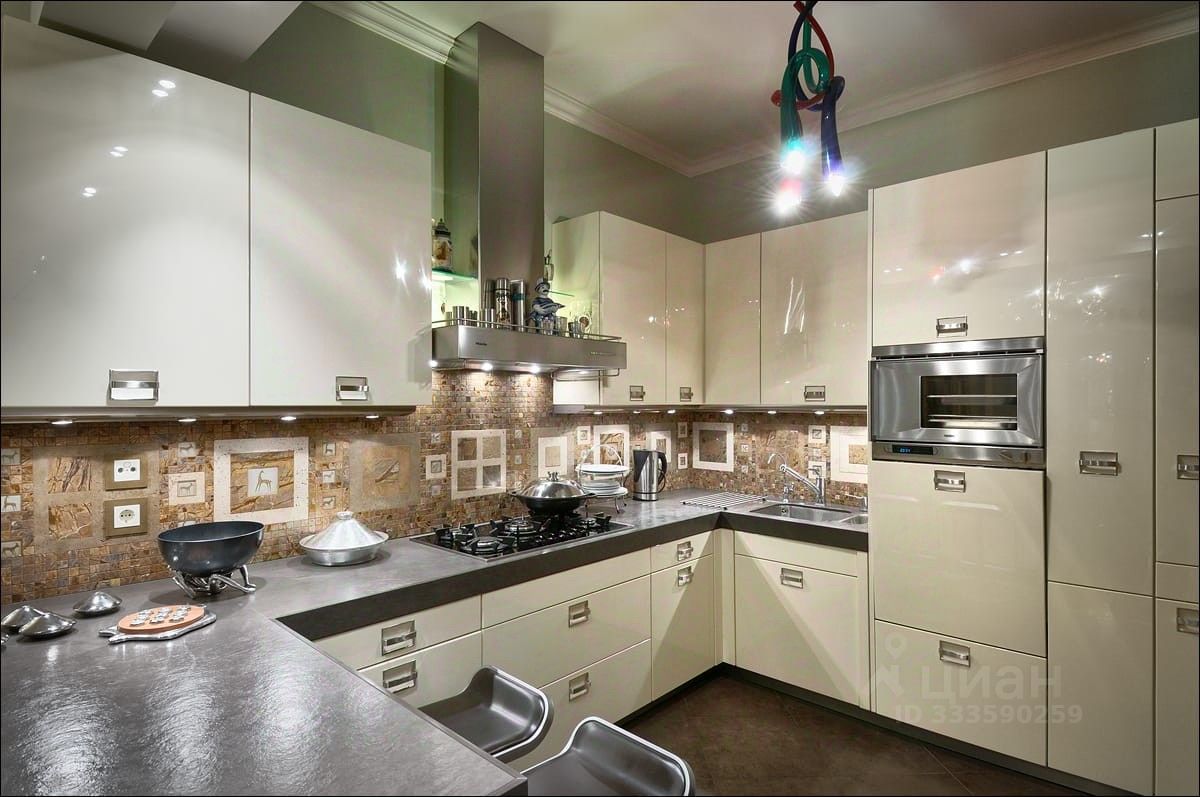3-комн. квартира, 85 м², 8/9 этаж