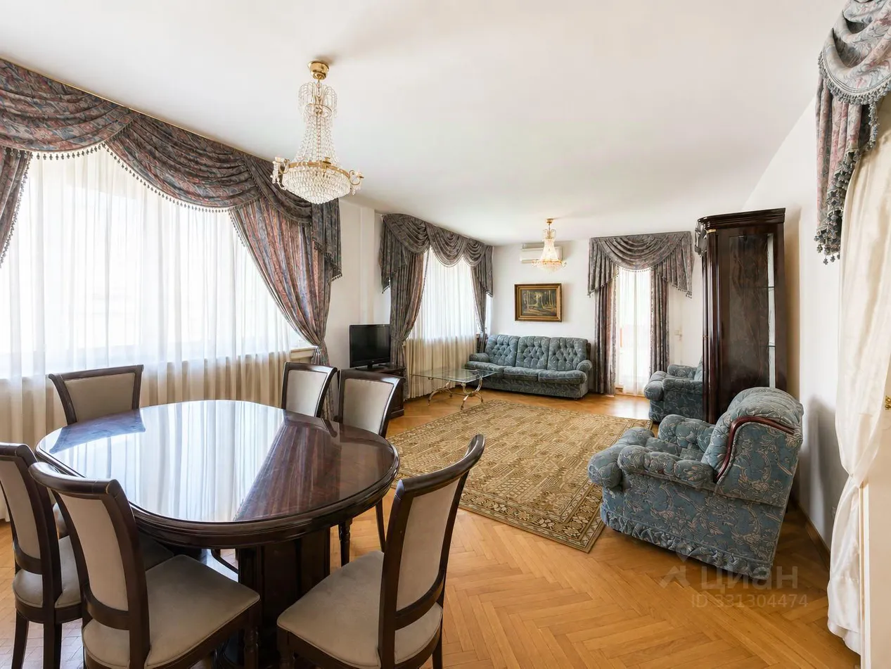 3-комн. квартира, 124 м², 10/10 этаж