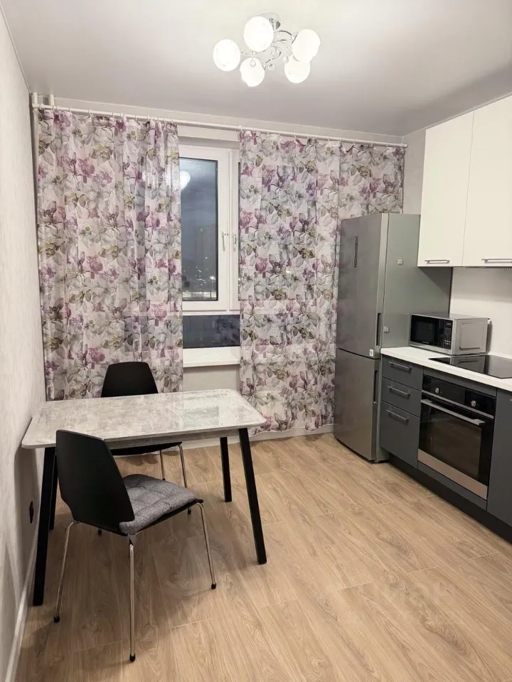 1-комн. квартира, 32 м², 4/13 этаж