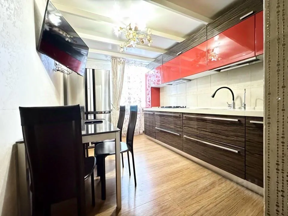 3-комн. квартира, 80 м², 2/4 этаж