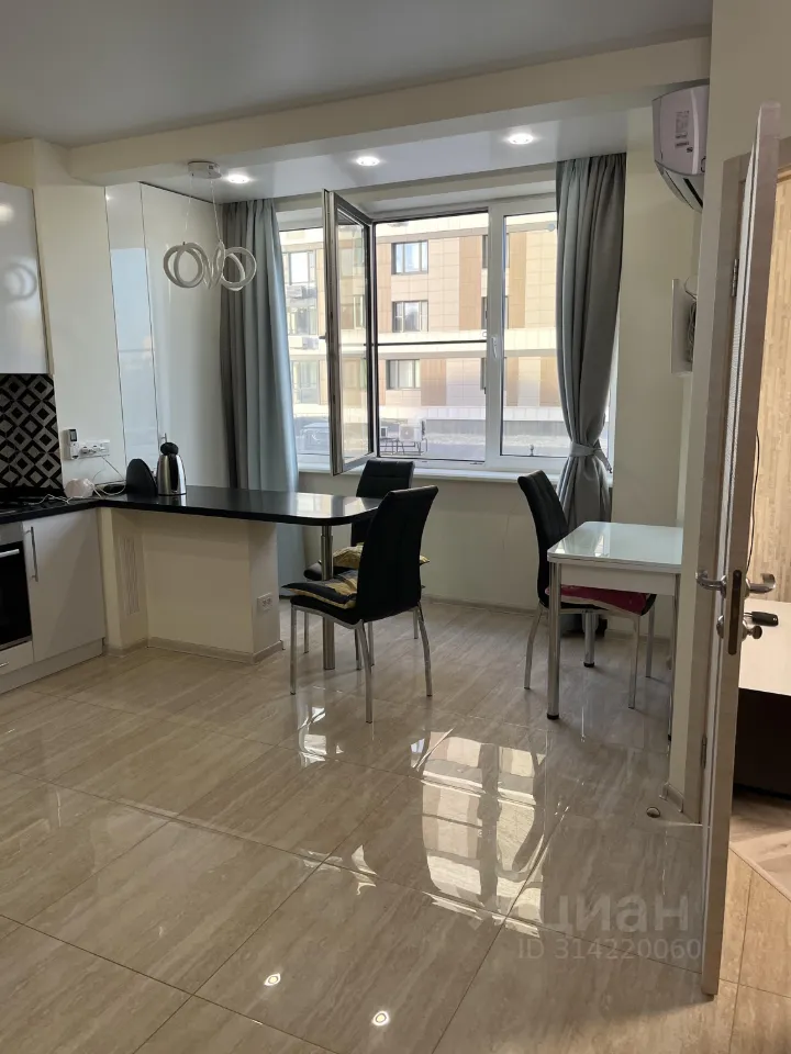 2-комн. квартира, 45 м², 2/24 этаж