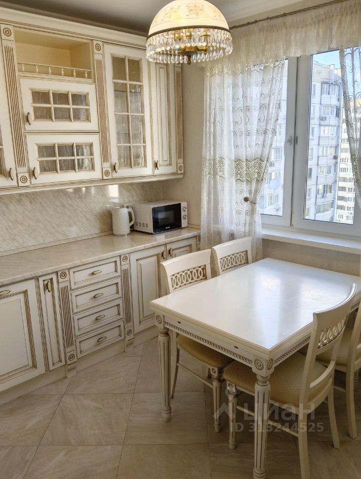 3-комн. квартира, 75 м², 15/17 этаж
