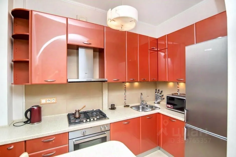 2-комн. квартира, 53 м², 3/10 этаж