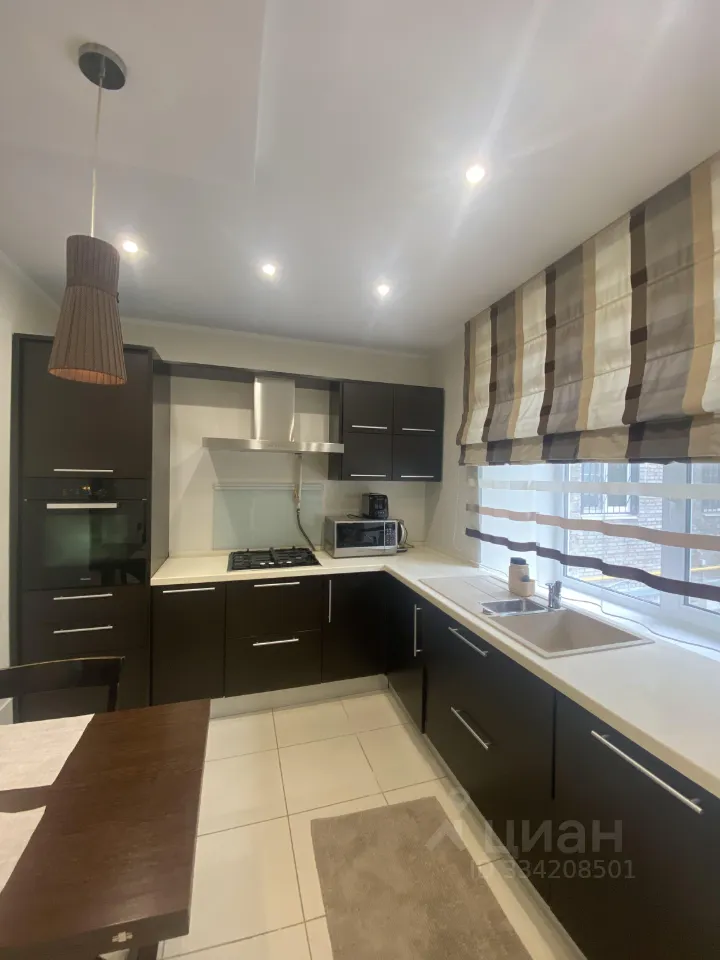 3-комн. квартира, 80 м², 2/8 этаж