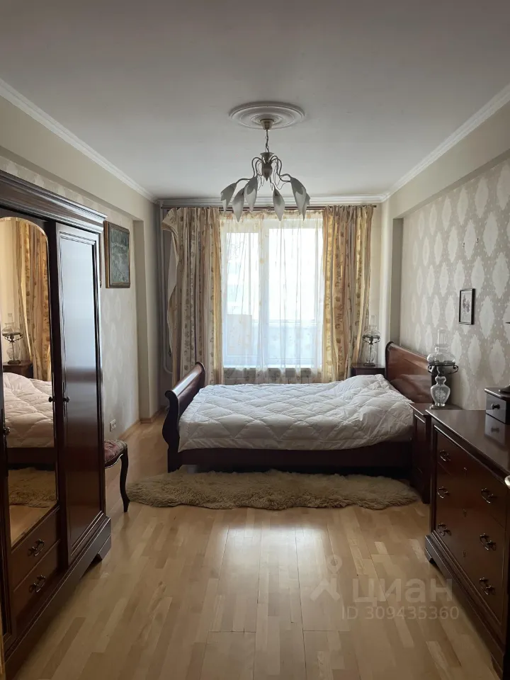 2-комн. квартира, 65 м², 10/25 этаж