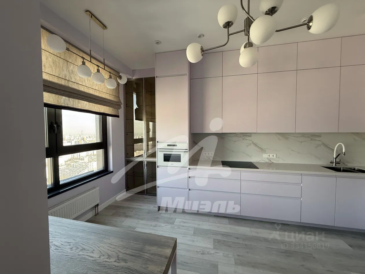 2-комн. квартира, 74 м², 47/47 этаж