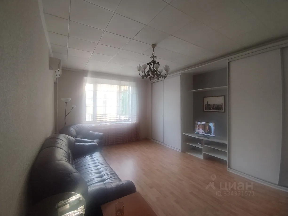 2-комн. квартира, 58 м², 4/4 этаж
