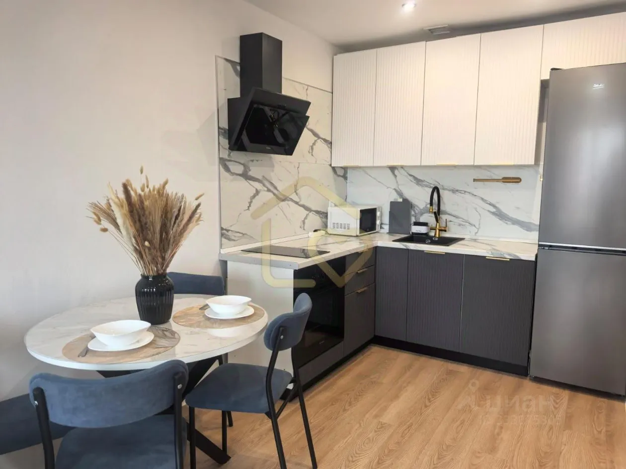 1-комн. квартира, 37,4 м², 24/33 этаж